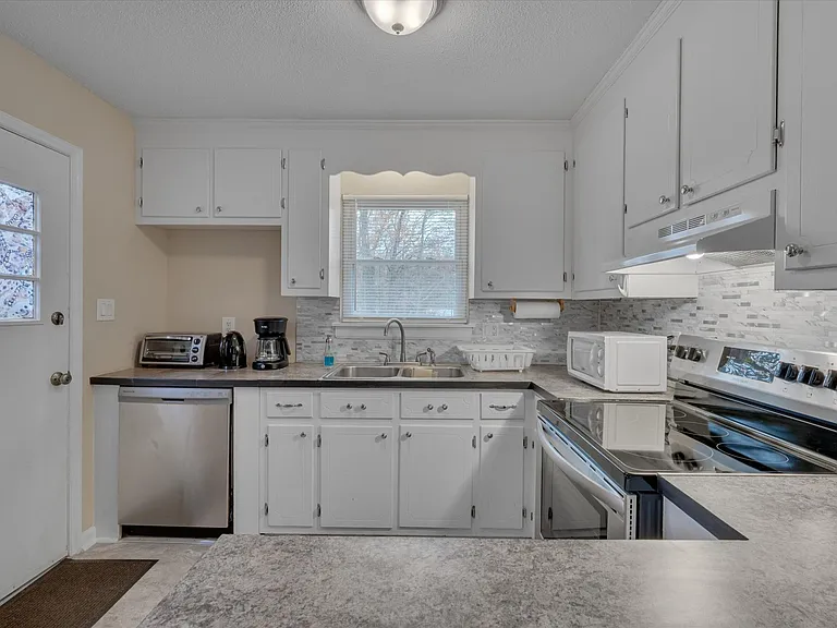 116 Parthenia Dr — Photo 19