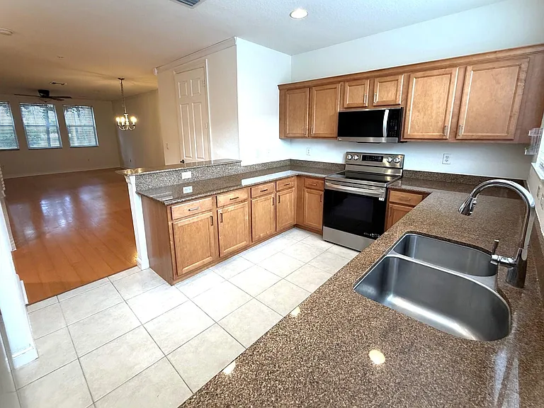 770 Millbrae Ct #4 — Photo 12