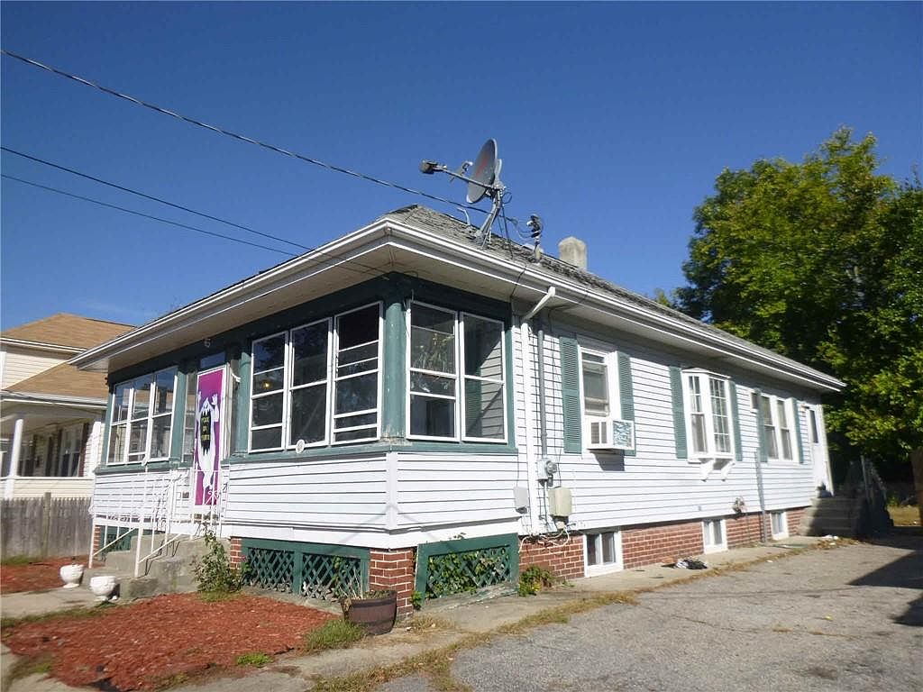 65 Oriole Ave, Pawtucket, RI 02860 Zillow