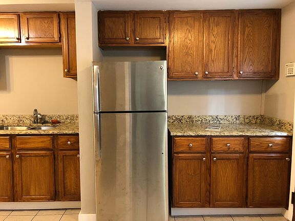 5th image of 12822 Winchester Ave #1