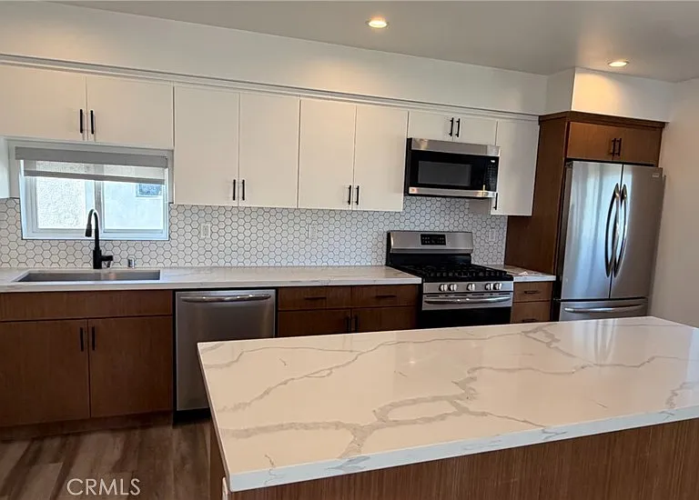 1418 S Cloverdale Ave — Photo 1