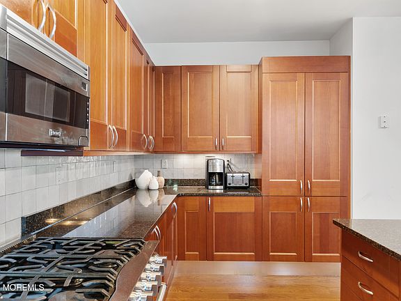 4th image of 23 Wallace Street #406