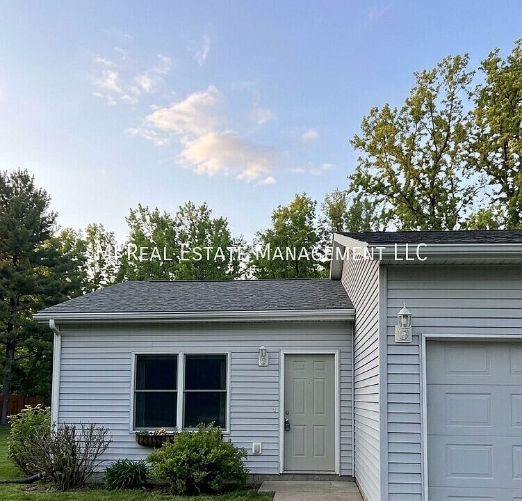 1st image of 863 Sharon Rd