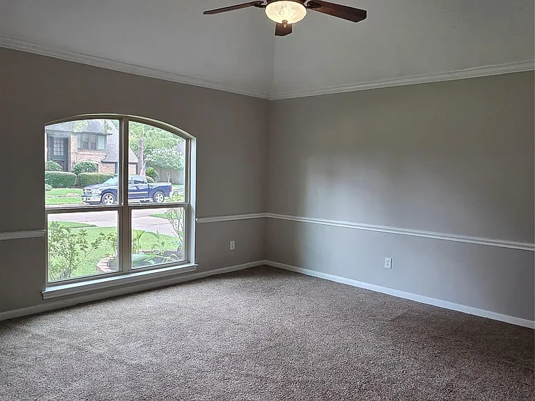 8706 Chelsworth Dr — Photo 14