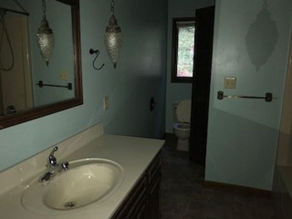 4th image of 256 Holston Drive Ln