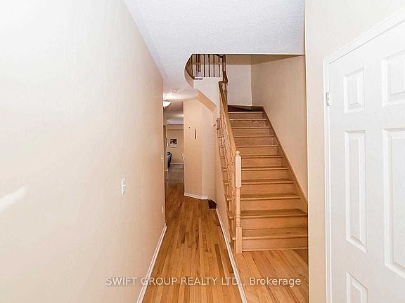 3rd image of 92 Checkerberry Cres