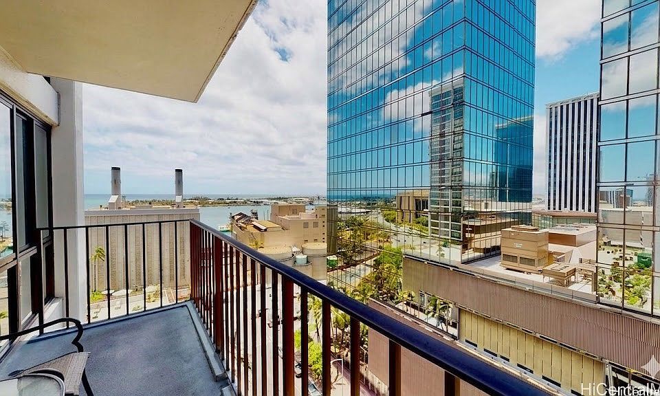 1st image of 225 Queen St APT 14A