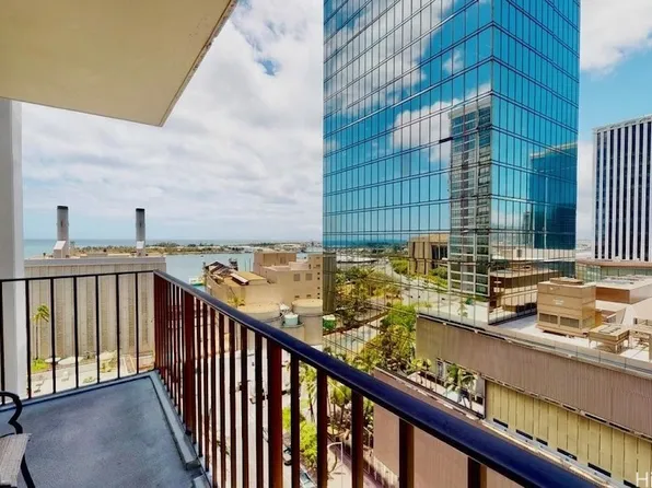225 Queen St APT 14A, Honolulu, HI 96813