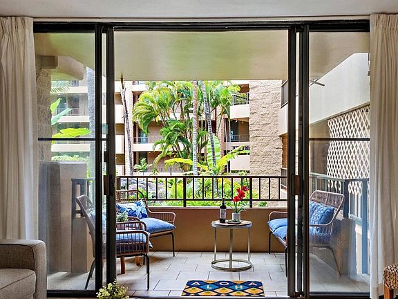 3rd image of 3601 Lower Honoapiilani Rd #220
