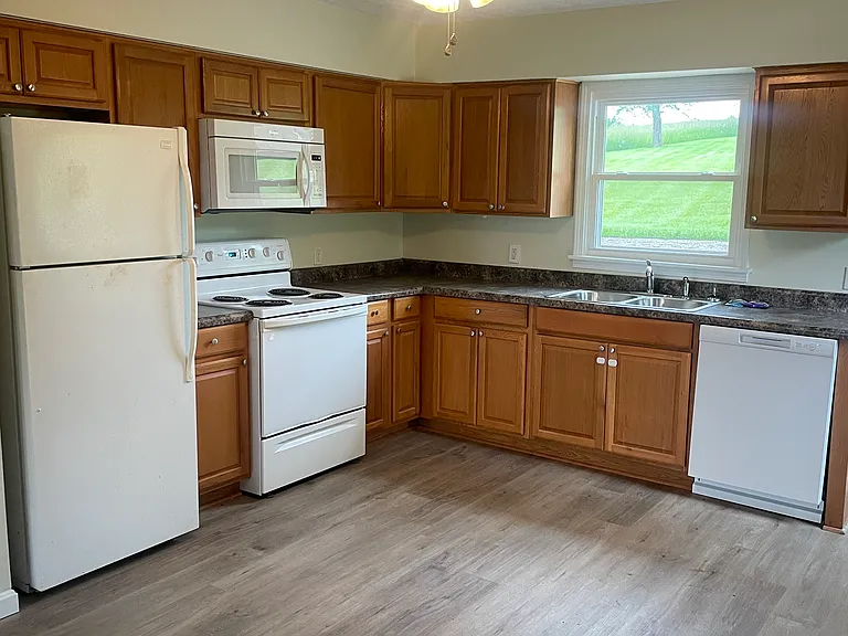5609 Lagrange Rd — Photo 9