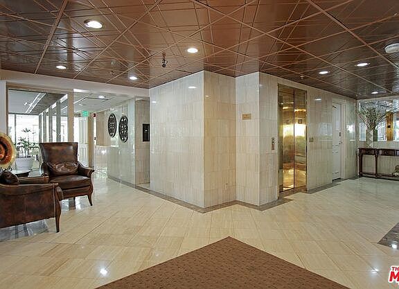 3rd image of 211 California Ave Unit 301
