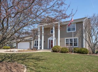 4872 S 123rd St, Greenfield, WI 53228