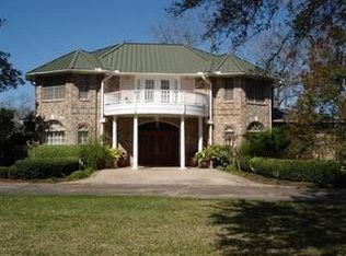 1612 Half Moon Dr, Wharton, TX 77488