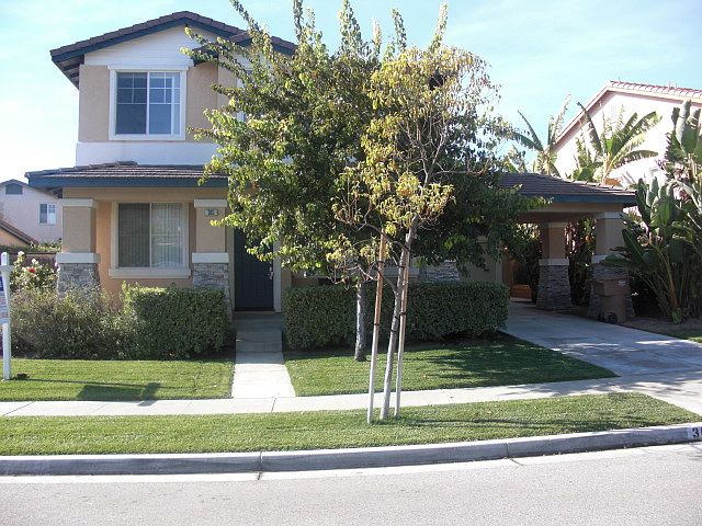 1st image of 365 Kennedy Ave