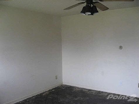 2nd image of 8821 Easley St