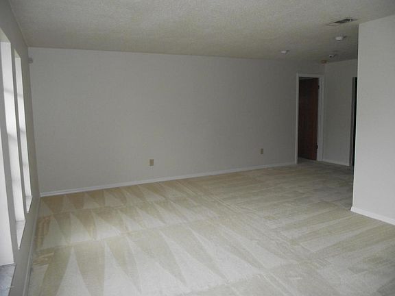 2nd image of 3089 Woodsmill Dr