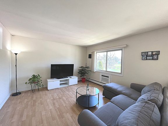 2nd image of 550 Chase Dr APT 11