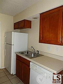 3rd image of 2206 Summer Place Dr