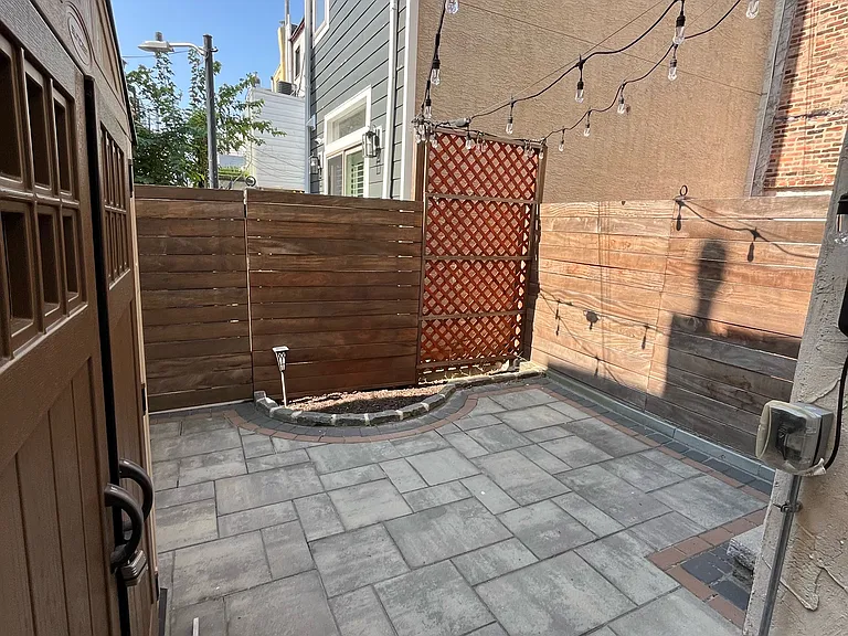 814 Fitzwater St — Photo 5