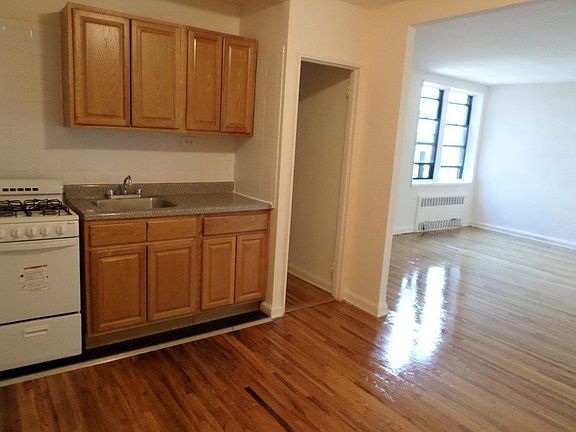 3rd image of 72-10 37th Ave #1234