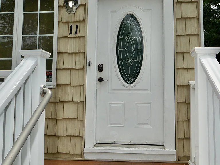 11 Massachusetts Ave — Photo 2
