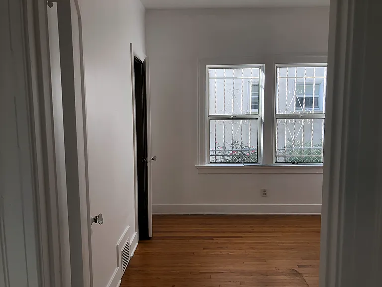 177 S Sycamore Ave #175.5 — Photo 9