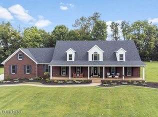 5101 Elm Tree Pl, Louisville, KY 40299
