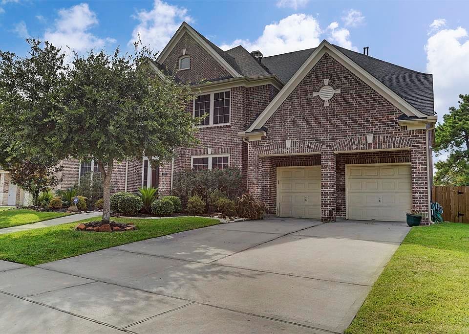1st image of 16011 E Harbour Bend Ln
