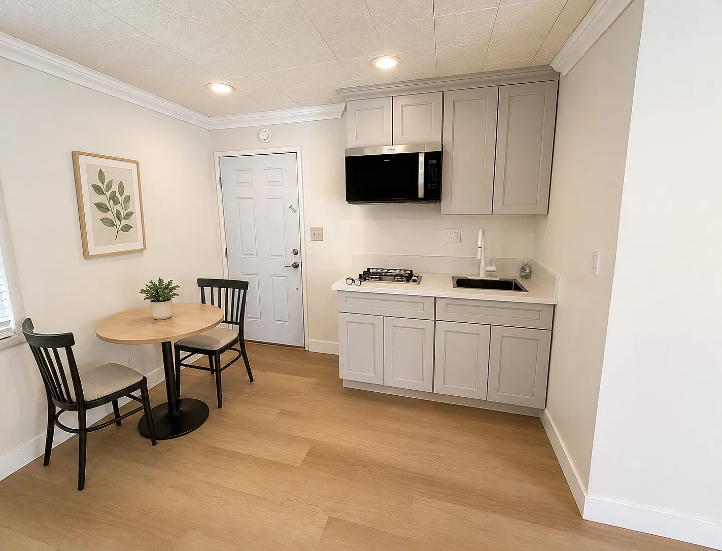 5 bed, 2090 sqft, $850 — Photo 4