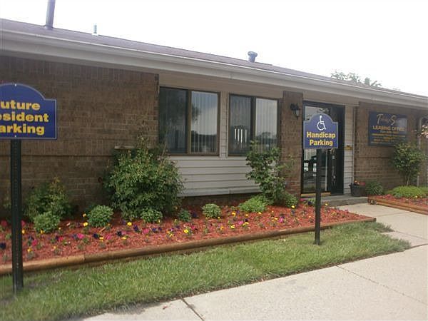 Leasing Office