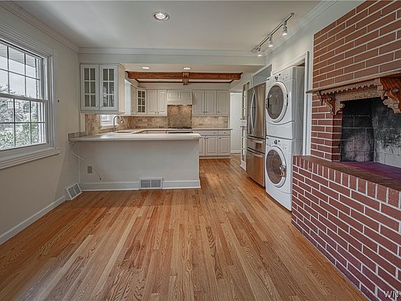 5th image of 70 Westchester Rd