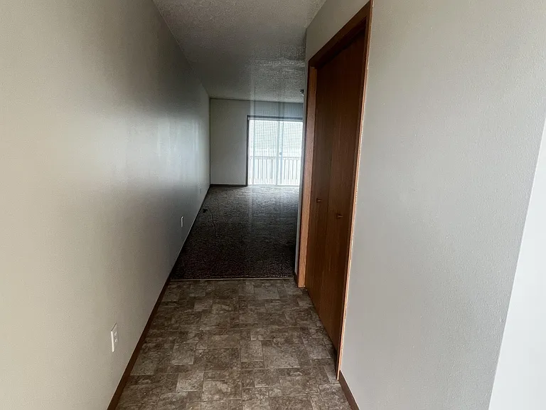 4202 Estate Dr S #1 — Photo 2