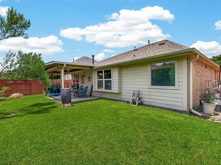 11518 Columbia Pines Ln — Photo 37
