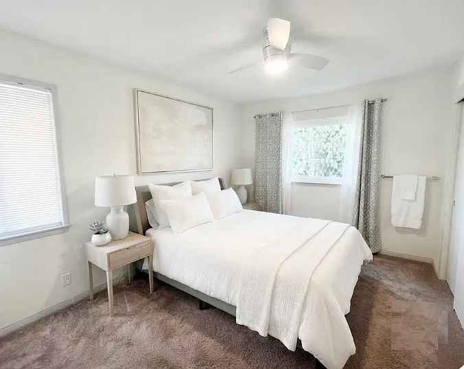 5822 Fullerton Ave #4 — Photo 3
