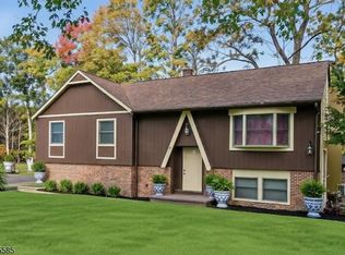 17 Brookwood Dr, Byram Twp., NJ 07874