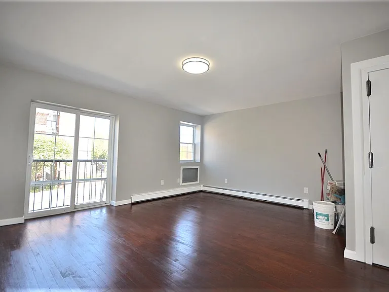 94 Troy Ave #2 — Photo 3