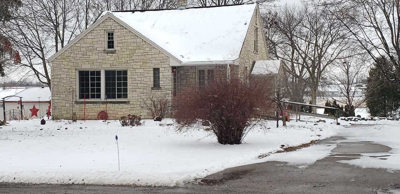 1480 Oakridge Rd, Neenah, WI 54956 Zillow