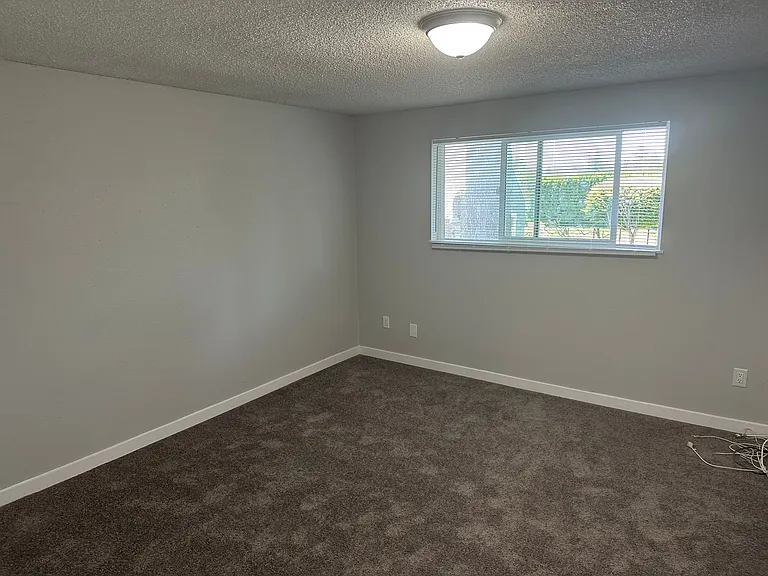 Meadow Creek Apartments — Photo 23