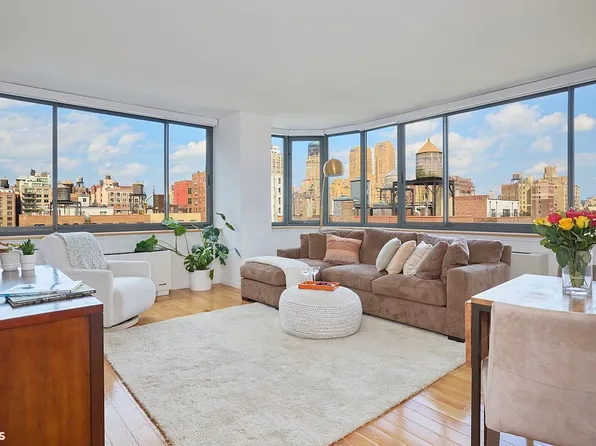 2000 Broadway APT 10C, New York, NY 10023