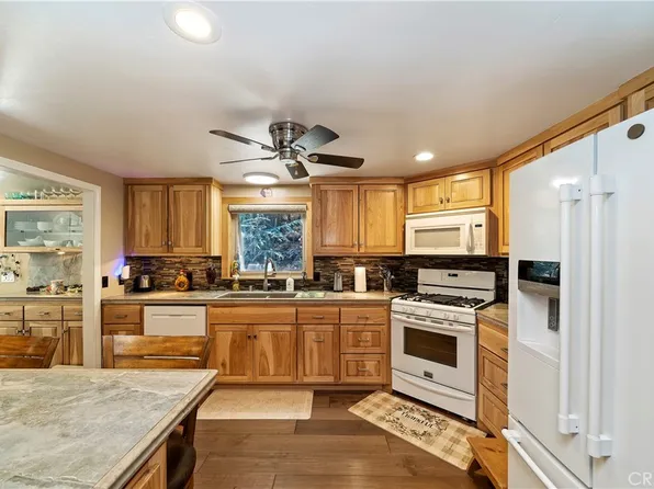 22047 Crest Forest Dr, Cedarpines Park, CA 92322