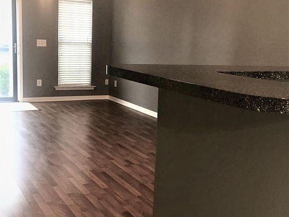 5th image of 212 Stewarts Landing Cir