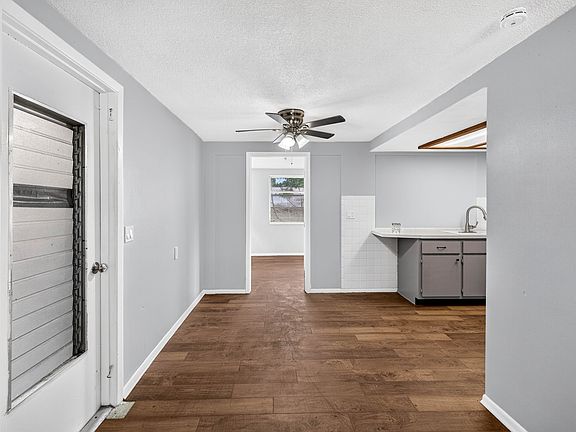 4th image of 7311 Country Club Dr