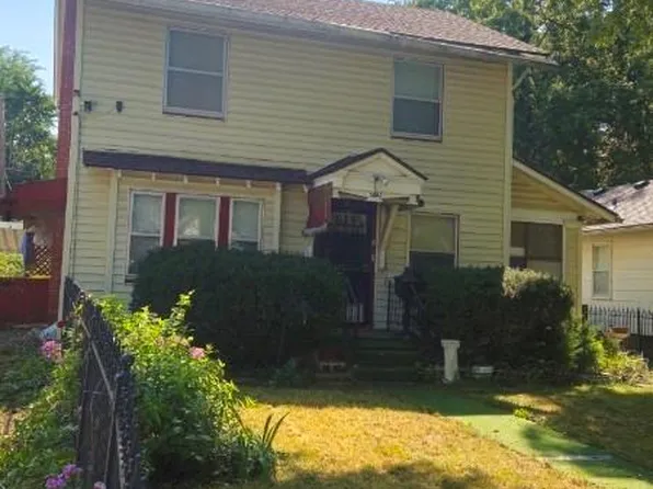 5821 Tracy Ave, Kansas City, MO 64110