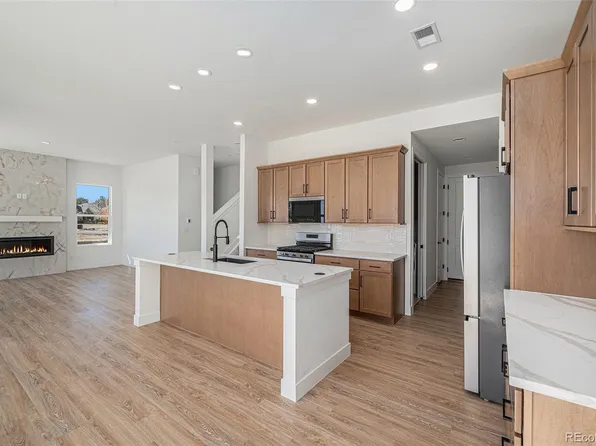 888 S Valentia Street Bldg 11 #103, Denver, CO 80247