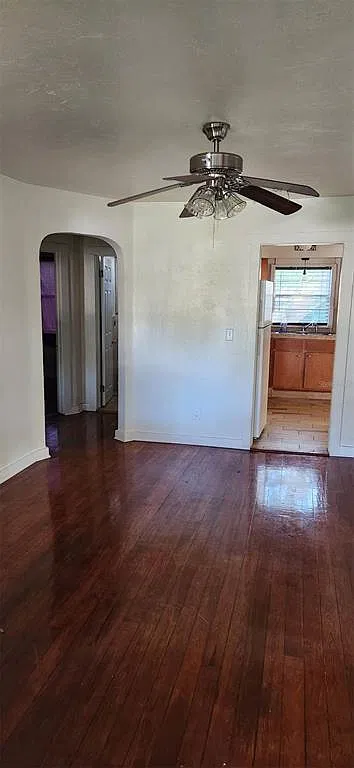 3 bed, 1.0 bath, 975 sqft, $1,995 — Photo 4
