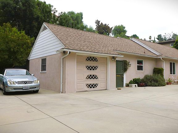 3rd image of 5140 Alhama Dr