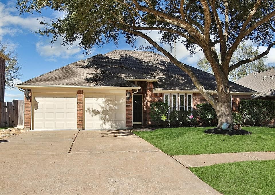 1st image of 21634 Wildcroft Dr