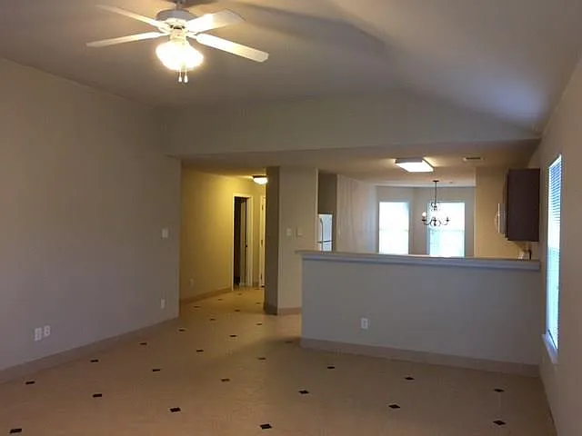431 Primrose Blvd — Photo 6