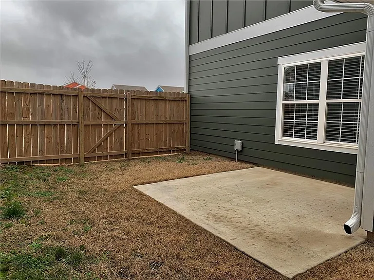 3901 Peachwood Dr — Photo 11