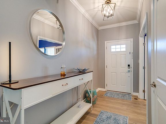 5th image of 716 Turkana Cir